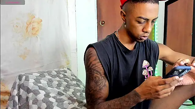 YeremiBrowm online show from December 2024 04:17:01 PM