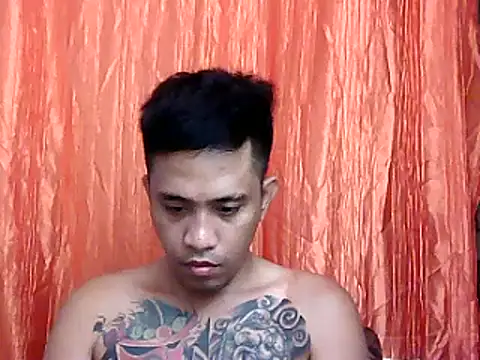 Snapshot of Thyler08 chatting on December 2024 07:40:02 AM Thyler08 online show from December 2024 07:40:02 AM