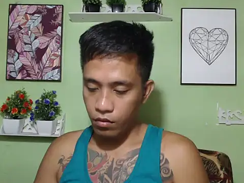 Snapshot of Thyler08 chatting on September 2025 06:03:01 AM Thyler08 online show from September 2025 06:03:01 AM