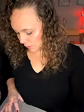 AuroraSummers online show from November 2025 03:46:02 PM