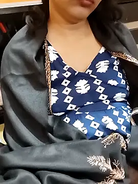 Diya 143 online show from November 2025 07:02:02 PM