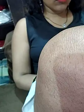 Diya 143 online show from April 2026 07:58:01 PM