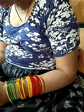 Snapshot of Diya_143 chatting on June 2026 05:24:01 AM Diya 143 online show from June 2026 05:24:01 AM
