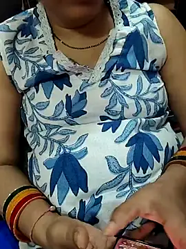 Snapshot of Diya_143 chatting on June 2026 01:55:01 PM Diya 143 online show from June 2026 01:55:01 PM