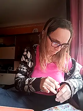 Snapshot of Dettybitch40 chatting on November 2025 02:17:01 PM Dettybitch40 online show from November 2025 02:17:01 PM