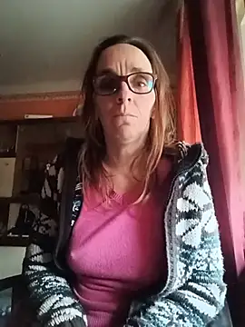 Snapshot of Dettybitch40 chatting on November 2025 01:33:02 PM Dettybitch40 online show from November 2025 01:33:02 PM