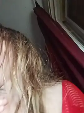 Dettybitch40 online show from February 2026 07:39:01 PM