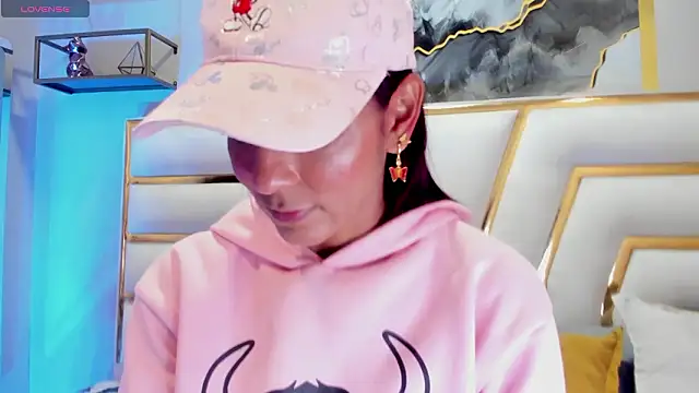 HannaPetit online show from March 2026 07:19:01 PM