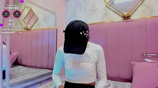 HannaPetit online show from April 2026 07:21:02 PM