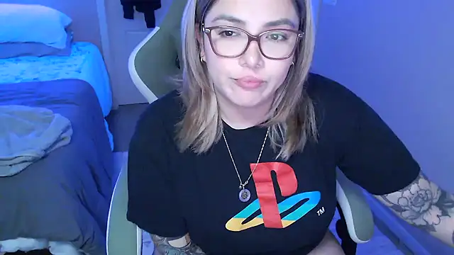 nativepumpkin95 online show from February 2025 01:58:02 AM