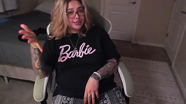 nativepumpkin95 online show from March 2025 01:06:01 AM