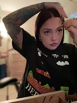 nativepumpkin95 online show from February 2026 10:55:01 PM