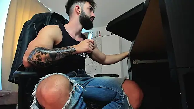 liamaesthetic online show from April 2026 07:14:01 AM