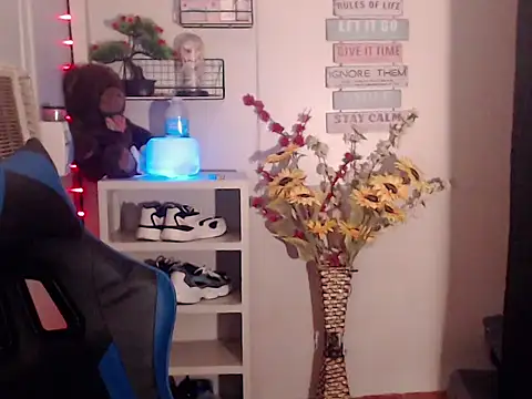 Lemonadexxx online show from January 2026 09:18:02 PM