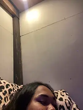 bettina love online show from November 2025 05:13:02 PM