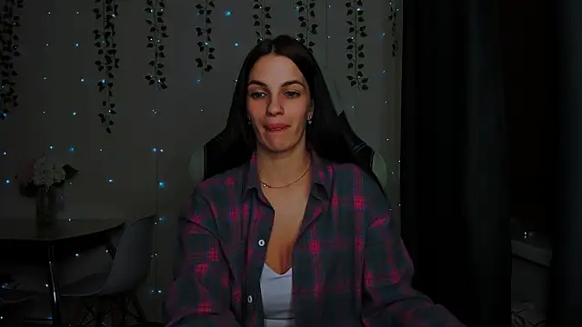 KarlaSim online show from January 2025 10:56:01 PM