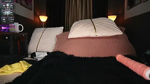 Emilyjhonson 01 online show from October 2025 01:56:02 PM