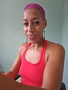Snapshot of Goldenlace chatting on June 2026 09:44:02 AM Goldenlace online show from June 2026 09:44:02 AM