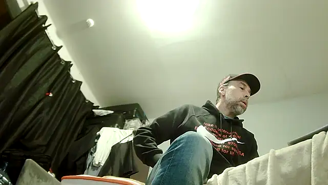 Wolfeman74 online show from February 2026 02:58:02 PM