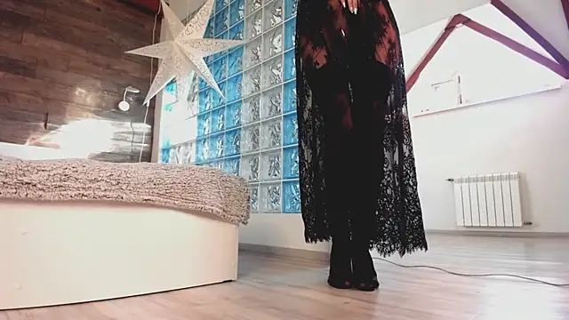 AzaliaSwallows online show from February 2025 01:36:01 PM