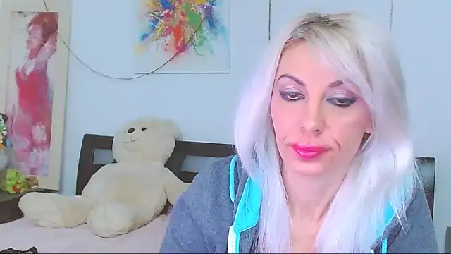 HoneyLara online show from January 2026 10:48:02 PM