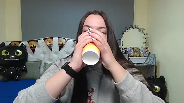 MilanaPrice online show from October 2025 05:15:01 AM