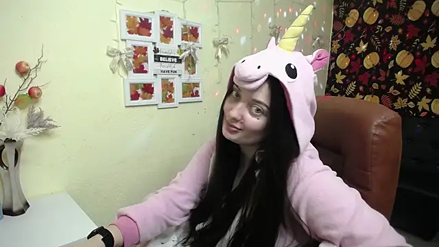 MilanaPrice online show from December 2025 07:19:02 PM