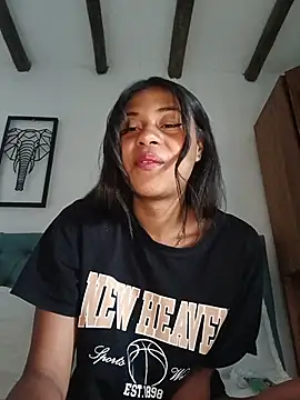 dark enchantress  online show from October 2025 07:00:01 PM