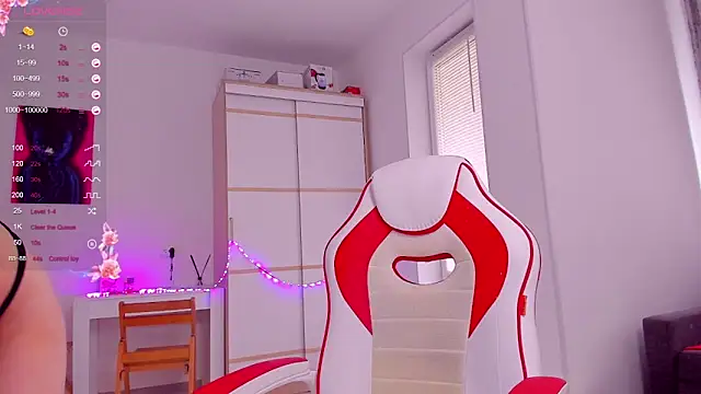 Snapshot of HotCarolineXO chatting on October 2025 11:52:02 AM HotCarolineXO online show from October 2025 11:52:02 AM