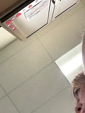 cinnatitties online show from September 2025 03:45:01 PM