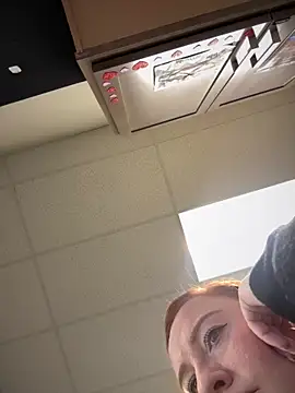 cinnatitties online show from September 2025 01:44:02 PM