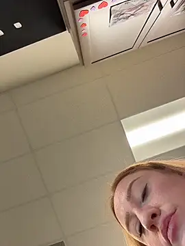 cinnatitties online show from November 2025 05:47:02 PM