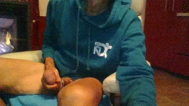 Snapshot of pierre5004 chatting on October 2025 05:43:01 PM pierre5004 online show from October 2025 05:43:01 PM