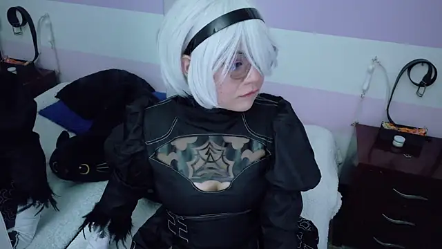 Catwhite  online show from November 2025 05:35:02 PM