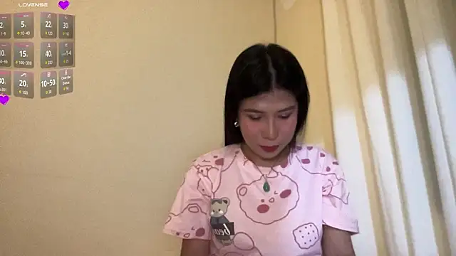 Snapshot of Anna_Leah chatting on October 2025 04:11:01 PM Anna Leah online show from October 2025 04:11:01 PM