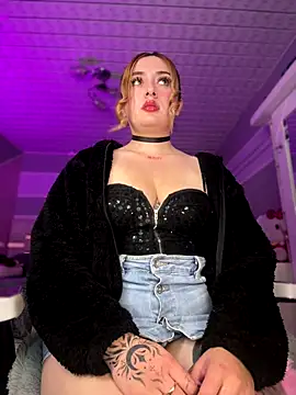 Snapshot of Sam_Thompsoon_ chatting on November 2025 02:12:01 AM Sam Thompsoon online show from November 2025 02:12:01 AM