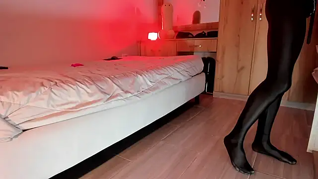 ArchieCollins online show from January 2025 01:43:02 AM