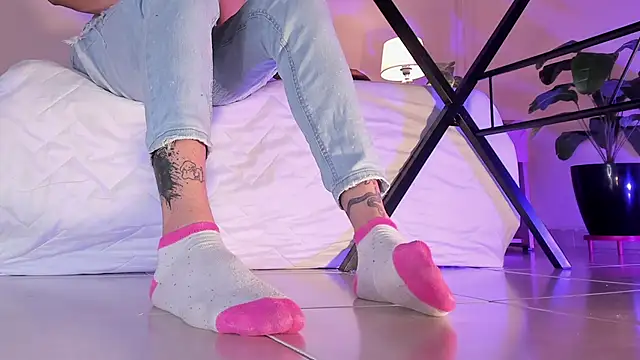 ArchieCollins online show from September 2025 07:07:01 AM