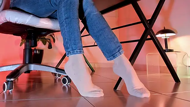 ArchieCollins online show from October 2025 04:54:01 AM