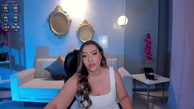 Snapshot of MartinnaBonnet chatting on January 2025 03:54:02 PM MartinnaBonnet online show from January 2025 03:54:02 PM