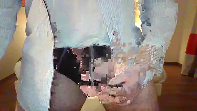 Snapshot of alessexxx24 chatting on February 2025 07:53:01 PM alessexxx24 online show from February 2025 07:53:01 PM