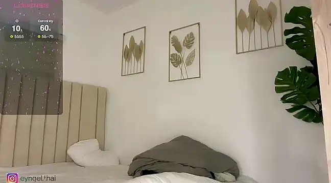 IvyOlivia online show from January 2025 11:46:01 AM