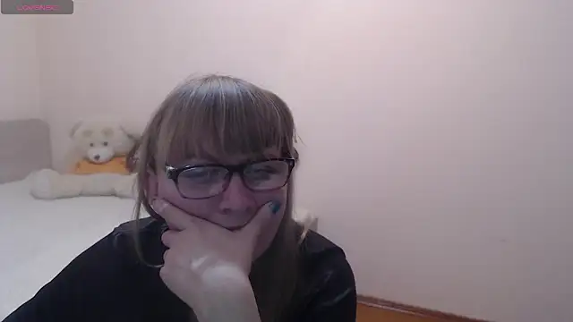 Snapshot of MargotLot chatting on January 2025 10:29:02 AM MargotLot online show from January 2025 10:29:02 AM