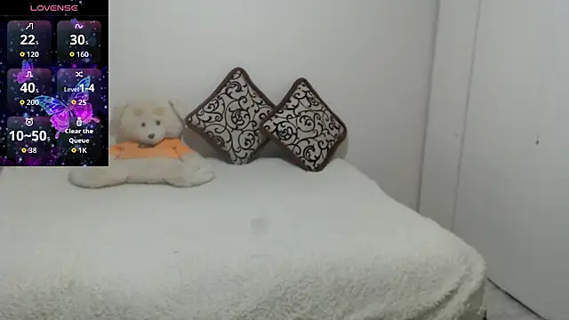 MargotLot online show from October 2025 12:13:02 PM