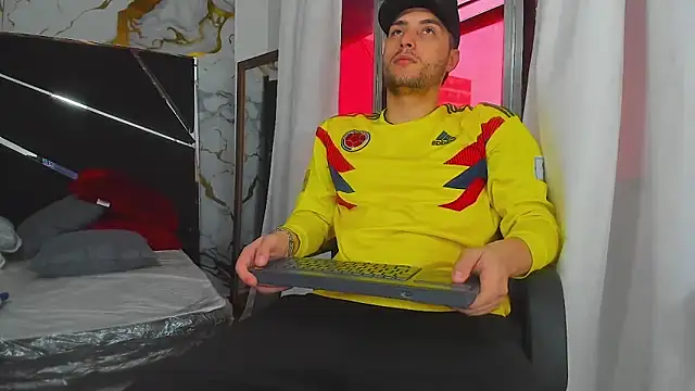 Pleasure Vibes23 online show from March 2025 08:40:02 PM