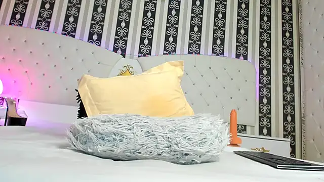 Aidasina online show from March 2025 11:20:01 PM