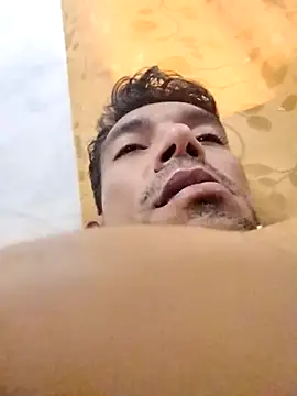 Alejandro11once1 online show from March 2026 07:19:01 PM