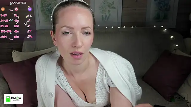 Snapshot of Queenymel chatting on November 2025 03:34:02 PM Queenymel online show from November 2025 03:34:02 PM