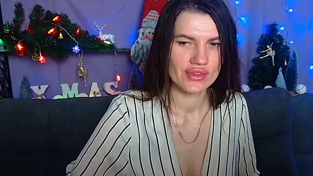 MilaLoona online show from December 2024 07:20:01 AM