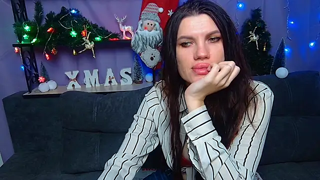 MilaLoona online show from December 2024 10:32:01 AM